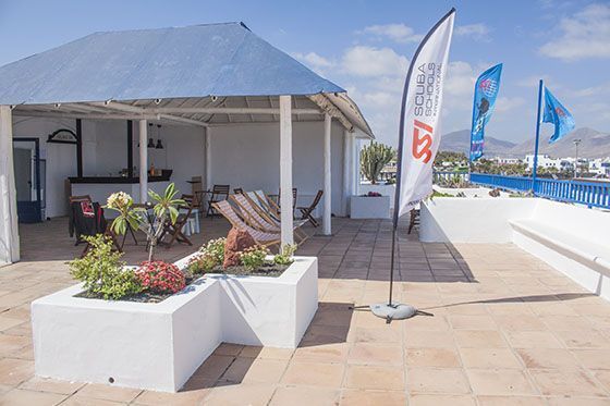 Terraza Centro de Buceo Pura Vida
