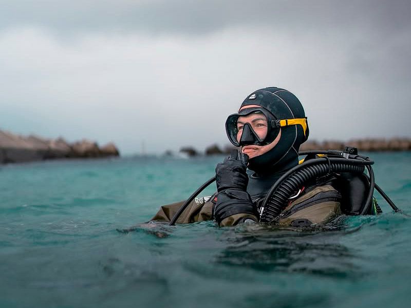 Traje Seco en Pura Vida Diving Lanzarote